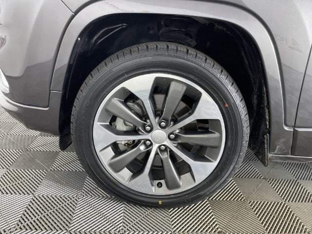 2019 Jeep Cherokee Overland