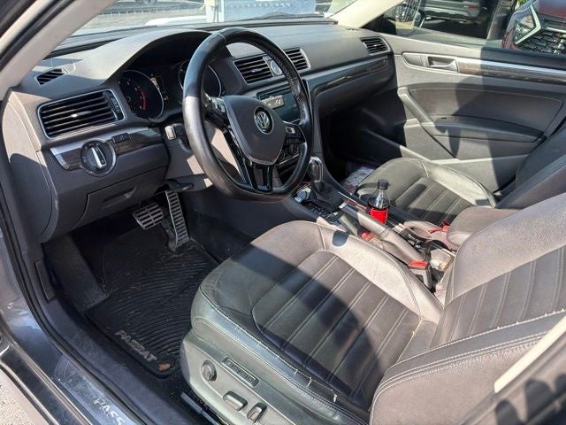 2017 Volkswagen Passat SEL Premium
