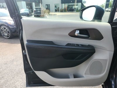 2020 Chrysler Voyager LXI