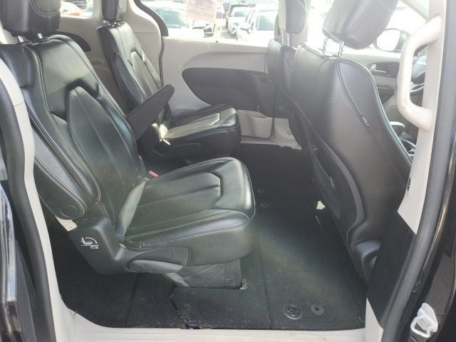 2020 Chrysler Voyager LXI