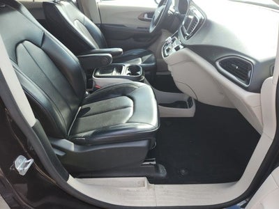 2020 Chrysler Voyager LXI