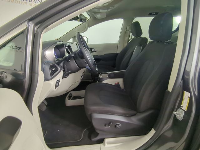2021 Chrysler Pacifica Touring