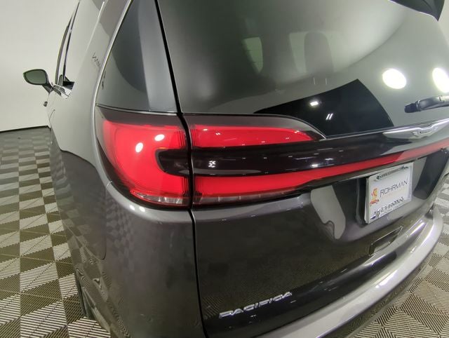 2021 Chrysler Pacifica Touring