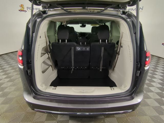 2021 Chrysler Pacifica Touring