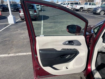 2018 Chrysler Pacifica Hybrid Touring L