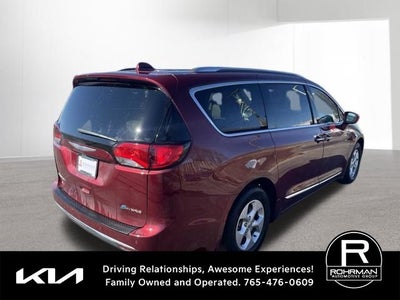 2018 Chrysler Pacifica Hybrid Touring L