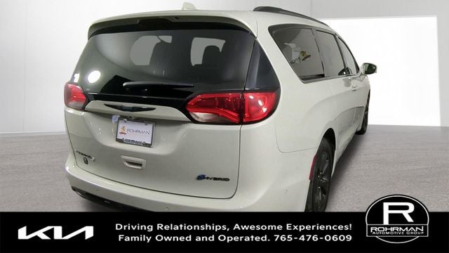 2020 Chrysler Pacifica Hybrid Limited