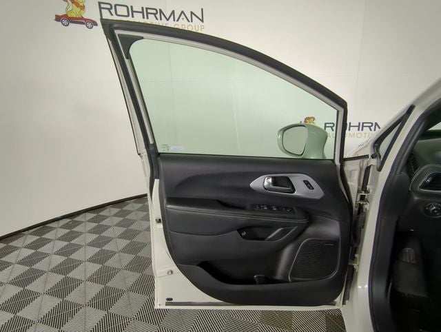 2020 Chrysler Pacifica Hybrid Limited