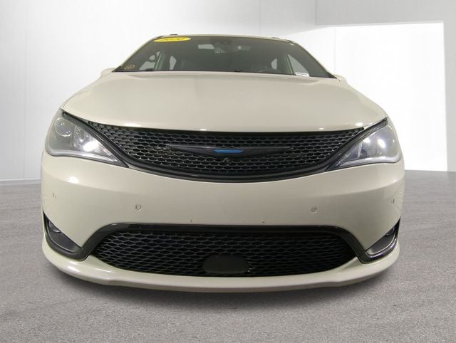 2020 Chrysler Pacifica Hybrid Limited