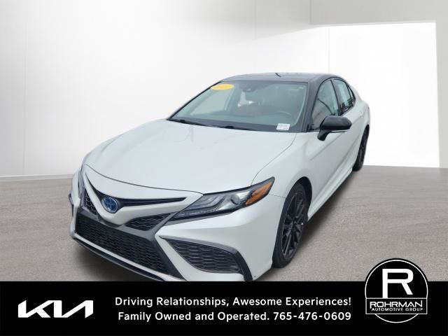2022 Toyota Camry Hybrid XSE