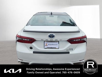 2022 Toyota Camry Hybrid XSE