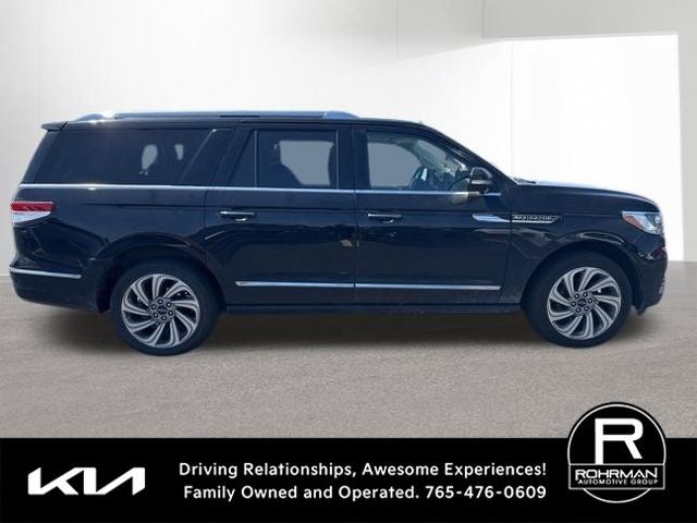 2023 Lincoln Navigator L Reserve
