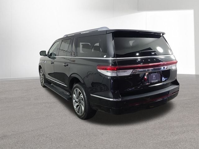 2023 Lincoln Navigator L Reserve