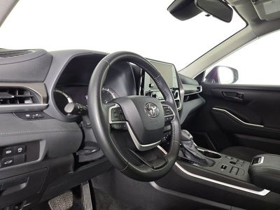 2025 Toyota Highlander LE