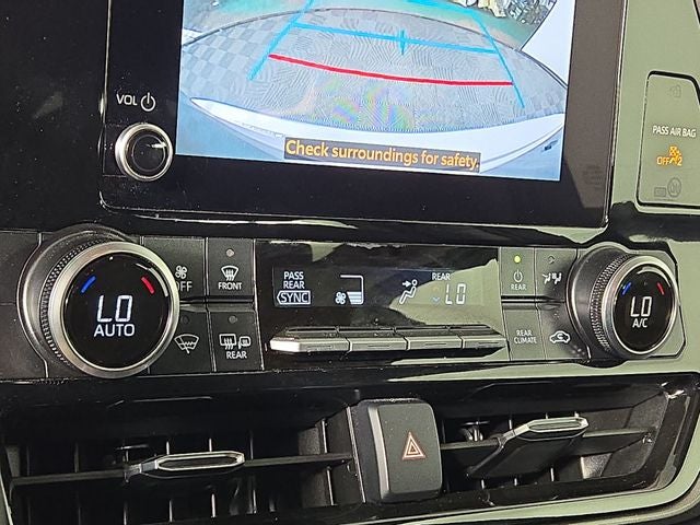 2025 Toyota Highlander LE