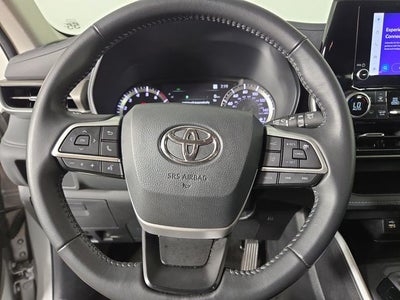 2025 Toyota Highlander LE