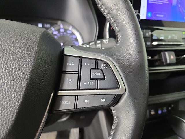 2025 Toyota Highlander LE