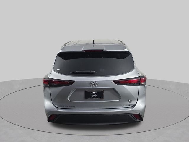 2025 Toyota Highlander LE
