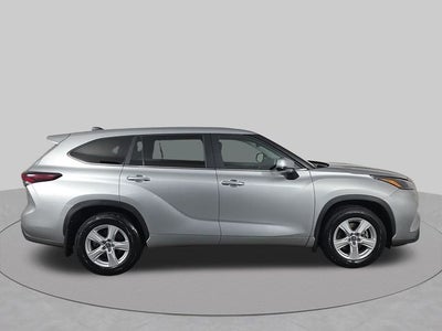 2025 Toyota Highlander LE