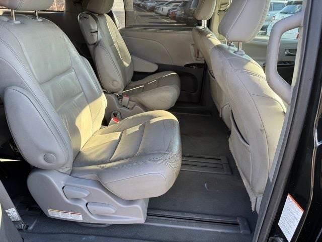 2019 Toyota Sienna XLE 8 Passenger