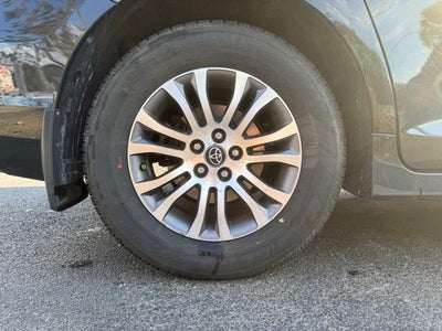 2019 Toyota Sienna XLE 8 Passenger