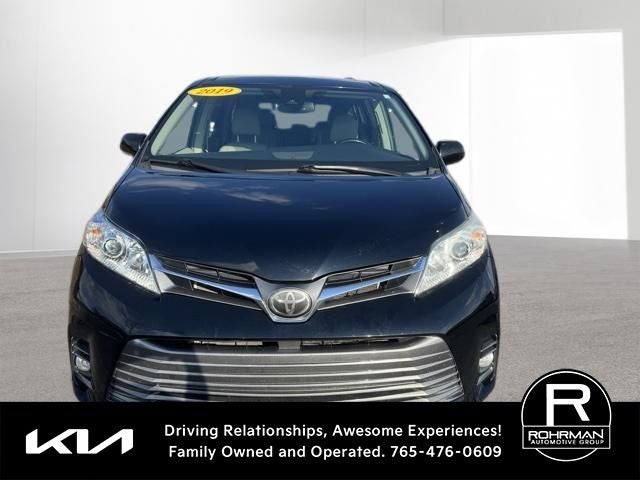 2019 Toyota Sienna XLE 8 Passenger