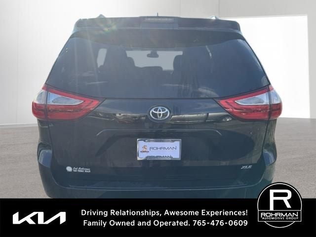 2019 Toyota Sienna XLE 8 Passenger