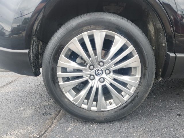 2023 Toyota Venza XLE