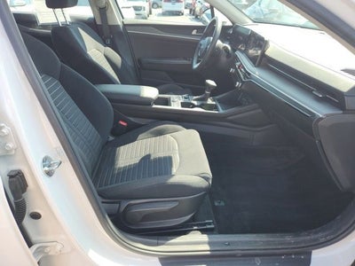 2025 Kia K5 LXS