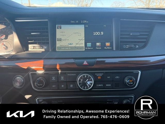 2017 Kia Cadenza Technology