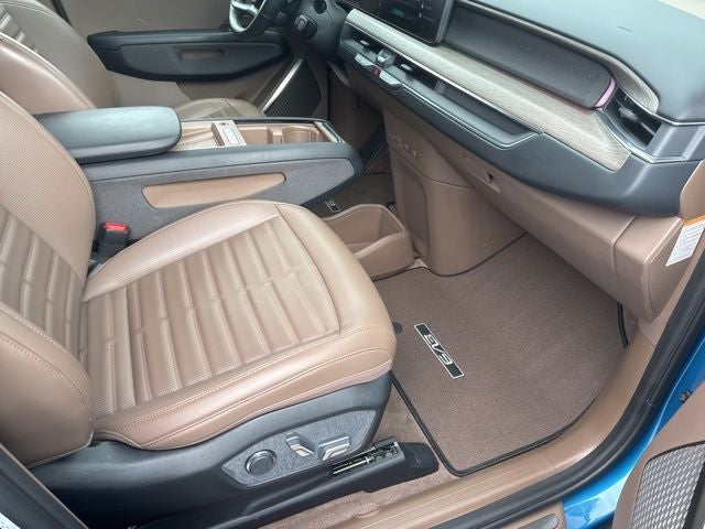 2024 Kia EV9 Land