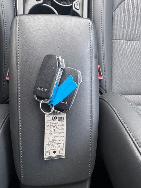 2025 Kia Niro EX Touring