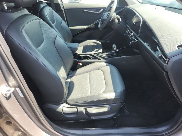 2023 Kia Niro SX Touring