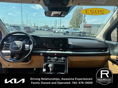 2023 Kia Carnival LX