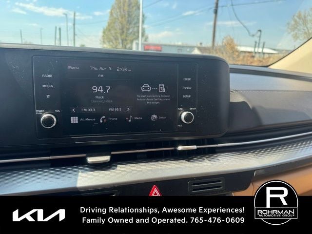 2023 Kia Carnival LX