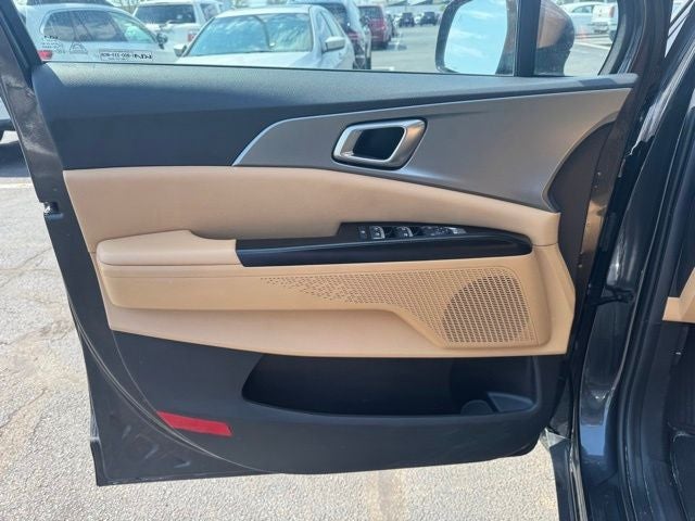 2023 Kia Carnival LX