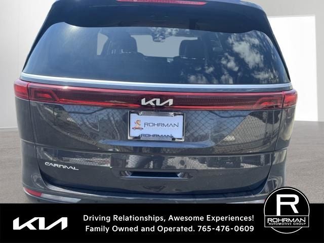 2023 Kia Carnival LX