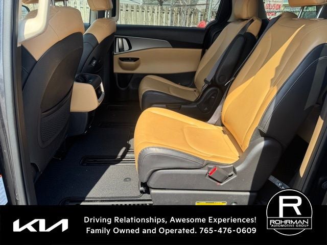 2023 Kia Carnival LX