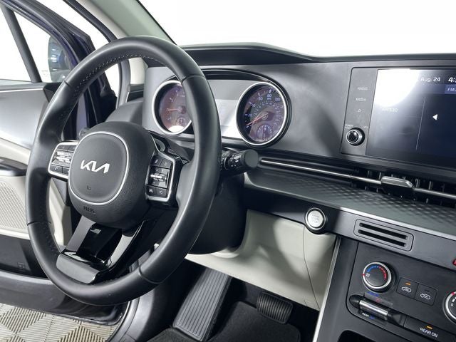 2022 Kia Carnival LXS
