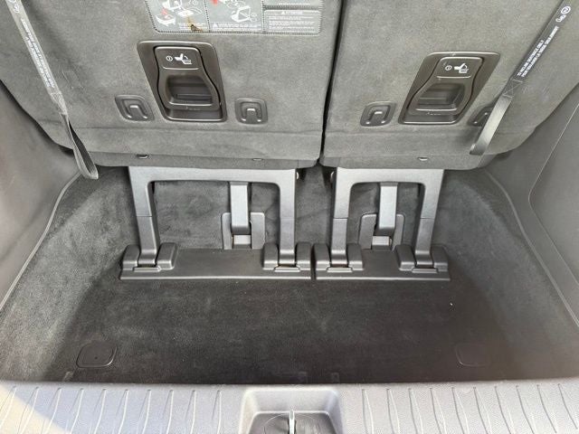 2023 Kia Carnival LX Seat Package