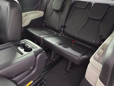 2023 Kia Carnival LX Seat Package