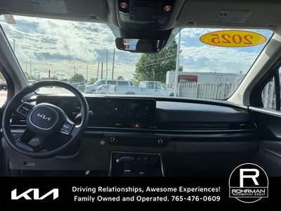 2025 Kia Carnival LXS