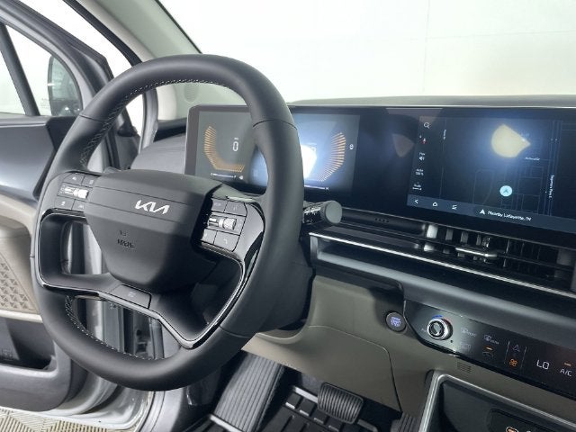2027 Kia Carnival LXS
