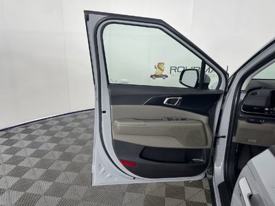 2027 Kia Carnival LXS