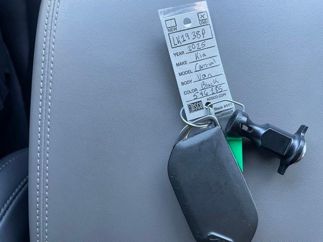 2025 Kia Carnival LXS