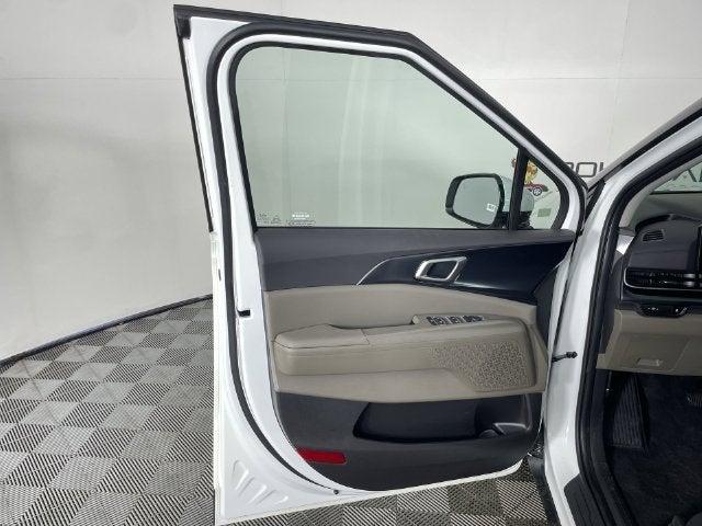 2027 Kia Carnival LXS