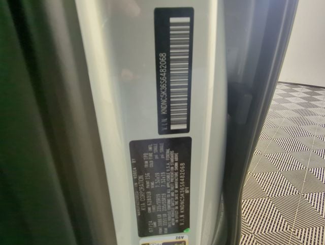 2025 Kia Carnival EX