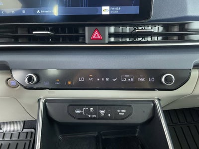 2025 Kia Carnival EX