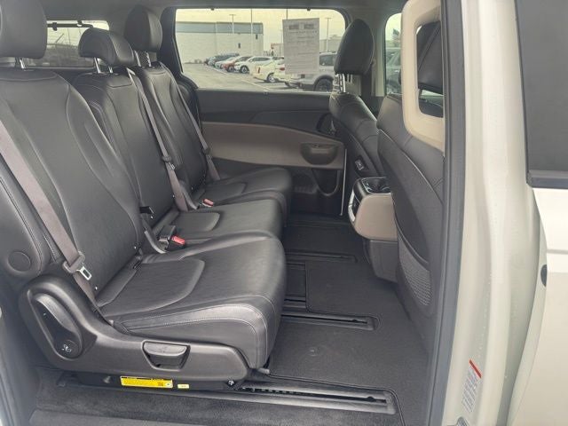 2025 Kia Carnival Hybrid EX