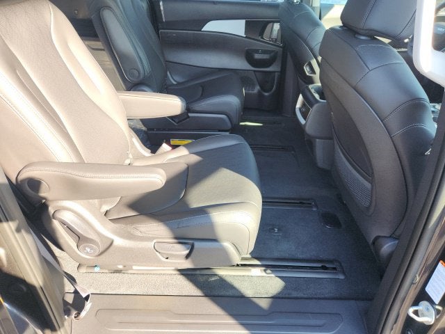 2027 Kia Carnival Hybrid EX